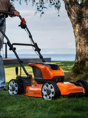 Cortacésped eléctricos, a batería y gasolina – Reparaciones Ansede